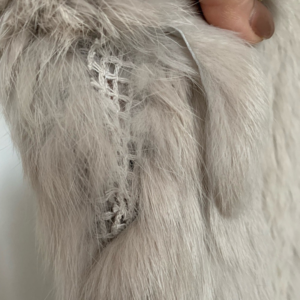 Love Token • Genuine Rabbit Vest - Picture 5 of 13